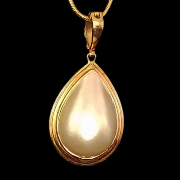 14K Gold Pearl Necklace - FREE AUTHENTICATION - Picture 4 of 11